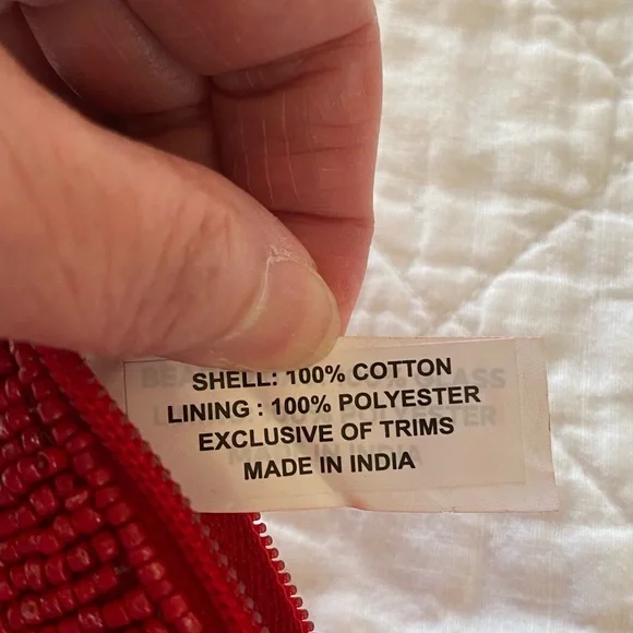 Red Beaded Heart Clutch - Picture 9 of 10